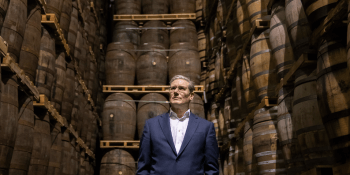 Sir-Keir-Starmer-at-whisky-disitillery