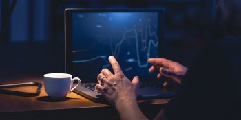 man trading online