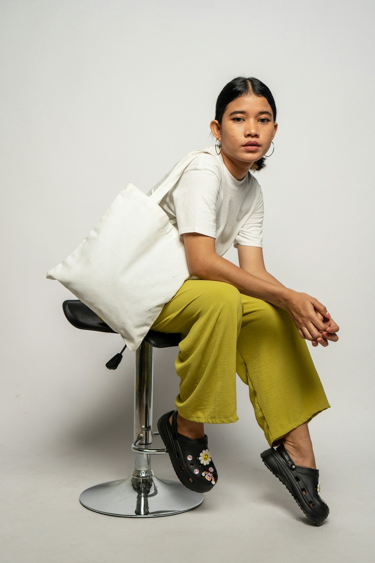 woman with tote bag